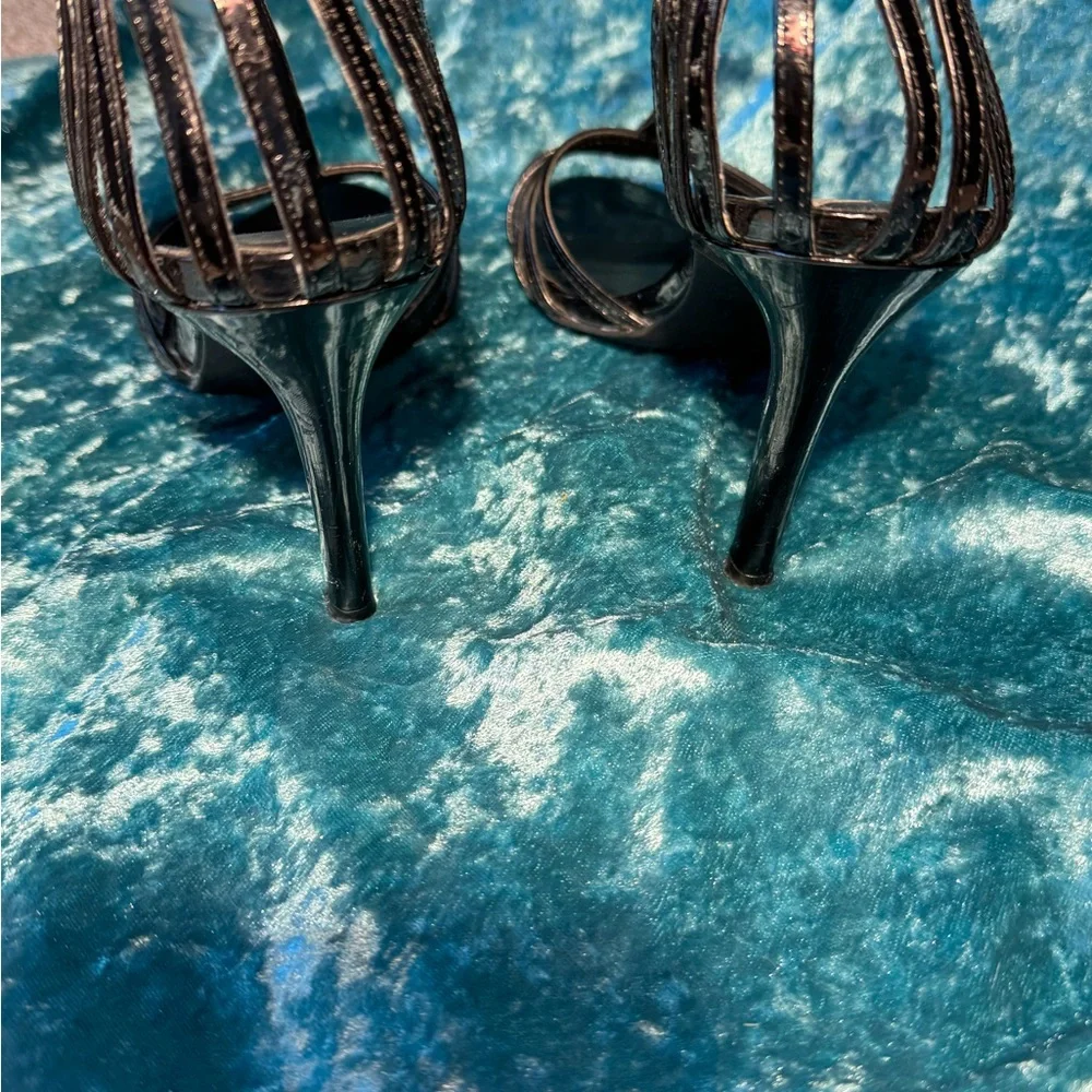 Ralph Lauren size 7 black strappy heels. Only worn 2 times. Sexy - Picture 7 of 8